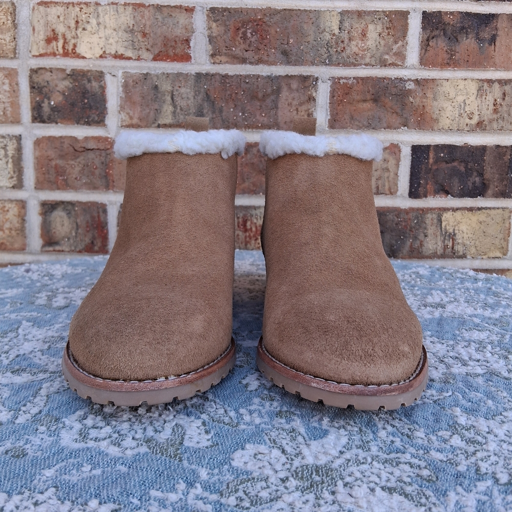 Jack Rogers Sienna Sherpa Lined Suede Booties Sz 9 NEW Water Resistant Trendy - Picture 3 of 15